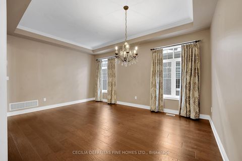 Photo 5 at 31 Munsie Drive, Nobleton, King