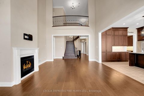 Photo 9 at 31 Munsie Drive, Nobleton, King