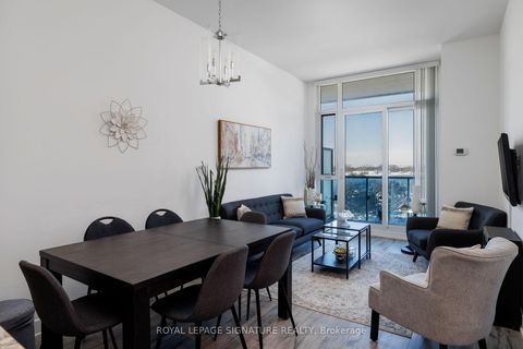 Photo 4 at 332 - 9471 Yonge Street, Observatory, Richmond Hill