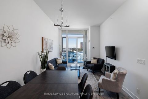 Photo 5 at 332 - 9471 Yonge Street, Observatory, Richmond Hill