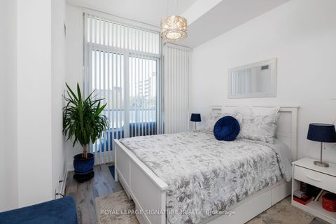 Photo 7 at 332 - 9471 Yonge Street, Observatory, Richmond Hill