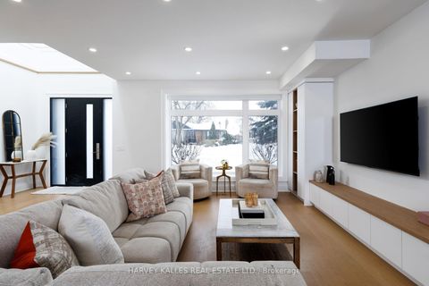 Photo 5 at 90 GREAT OAK Drive, Rosethorn, Toronto