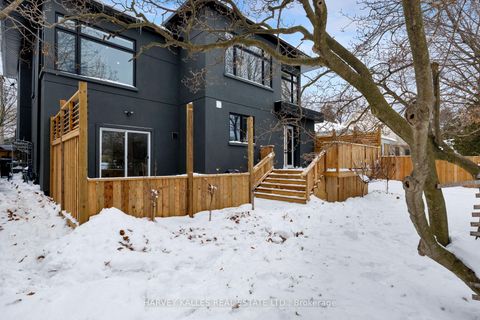 Photo 17 at 90 GREAT OAK Drive, Rosethorn, Toronto