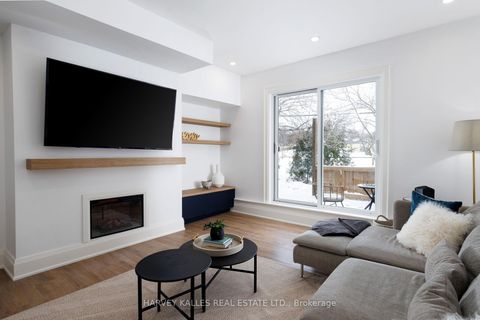 Photo 20 at 90 GREAT OAK Drive, Rosethorn, Toronto