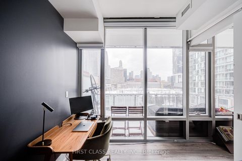 Photo 13 at 402 - 39 Queens Quay E, Waterfront Communities C1, Toronto