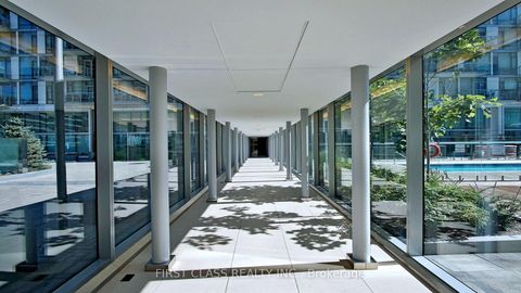 Photo 34 at 402 - 39 Queens Quay E, Waterfront Communities C1, Toronto