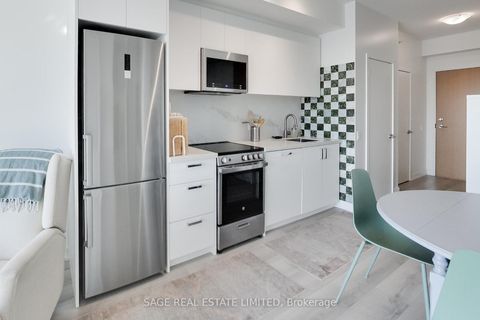 Photo 7 at 801 - 1787 St Clair Avenue W, Pellam Park, Toronto