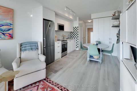 Photo 16 at 801 - 1787 St Clair Avenue W, Pellam Park, Toronto