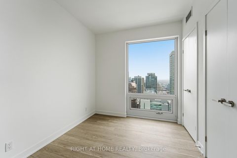 Photo 10 at 4711 - 88 Queen Street E, Yonge Corridor, Toronto