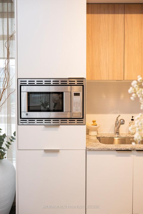 Photo 3 at TH 01 - 20 O'Neill Road, Don Mills, Toronto