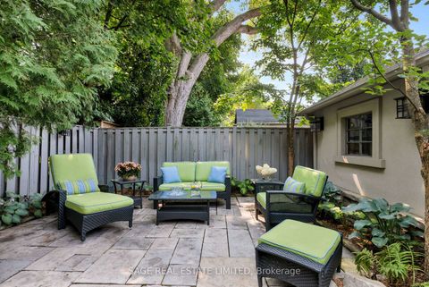 Photo 18 at 35 Grenview Boulevard N, Kingsway South, Toronto