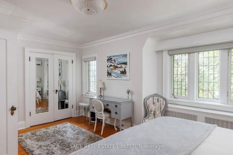 Photo 33 at 35 Grenview Boulevard N, Kingsway South, Toronto