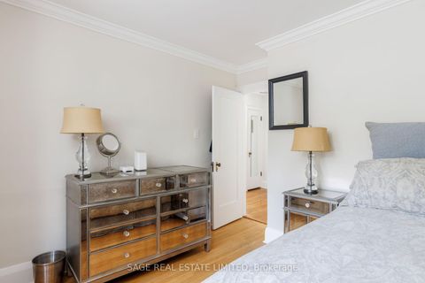 Photo 38 at 35 Grenview Boulevard N, Kingsway South, Toronto