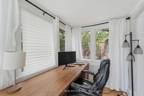 Photo 28 at 202 Dinnick Crescent, Lawrence Park South, Toronto