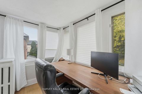 Photo 29 at 202 Dinnick Crescent, Lawrence Park South, Toronto