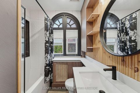 Photo 30 at 202 Dinnick Crescent, Lawrence Park South, Toronto