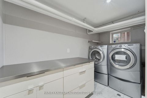Photo 39 at 202 Dinnick Crescent, Lawrence Park South, Toronto