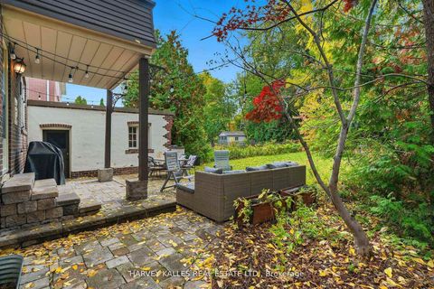 Photo 41 at 202 Dinnick Crescent, Lawrence Park South, Toronto