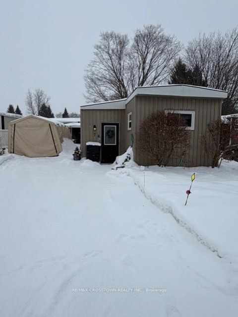 Photo 1 at 7 Royal Oak Drive, Cookstown, Innisfil