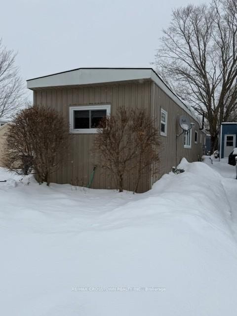 Photo 2 at 7 Royal Oak Drive, Cookstown, Innisfil