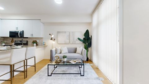 Photo 3 at 53 - 19 Eldora Avenue, Newtonbrook West, Toronto