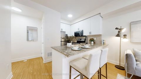 Photo 6 at 53 - 19 Eldora Avenue, Newtonbrook West, Toronto