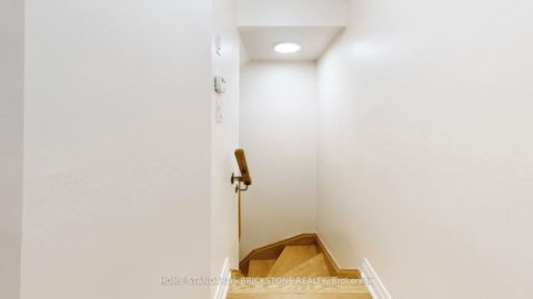 Photo 13 at 53 - 19 Eldora Avenue, Newtonbrook West, Toronto