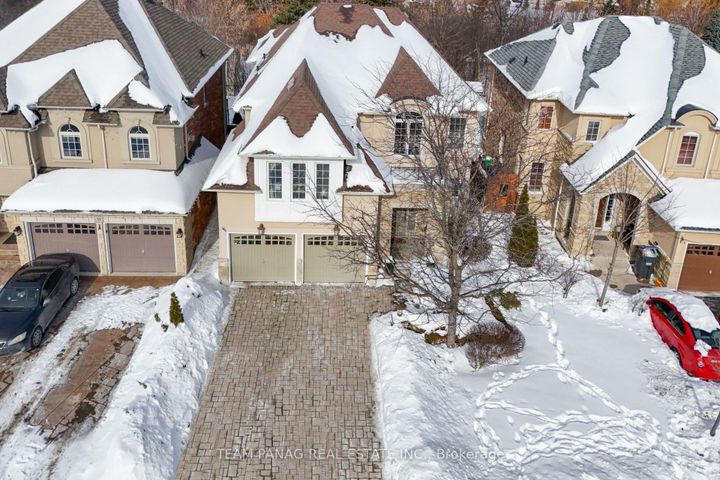 Photo 1 at 9 Sorbonne Drive, Vales of Castlemore North, Brampton