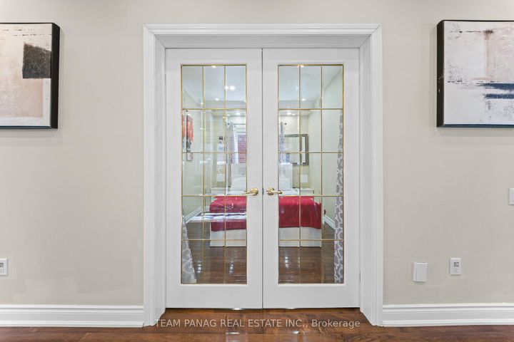 Photo 14 at 9 Sorbonne Drive, Vales of Castlemore North, Brampton