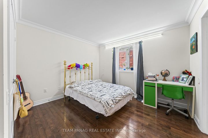 Photo 32 at 9 Sorbonne Drive, Vales of Castlemore North, Brampton