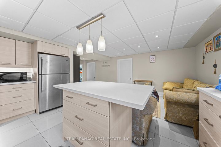 Photo 39 at 9 Sorbonne Drive, Vales of Castlemore North, Brampton