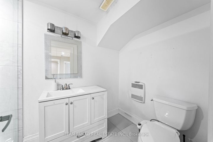 Photo 43 at 9 Sorbonne Drive, Vales of Castlemore North, Brampton