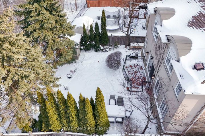 Photo 46 at 9 Sorbonne Drive, Vales of Castlemore North, Brampton