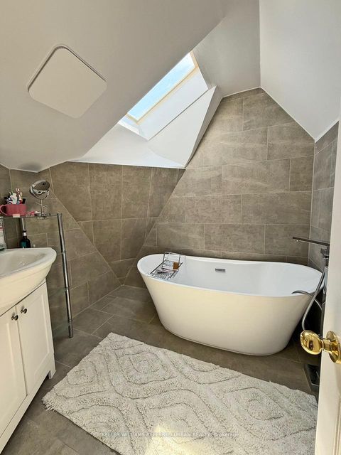 Photo 10 at 6 Elmhurst Drive, Kipling, Toronto