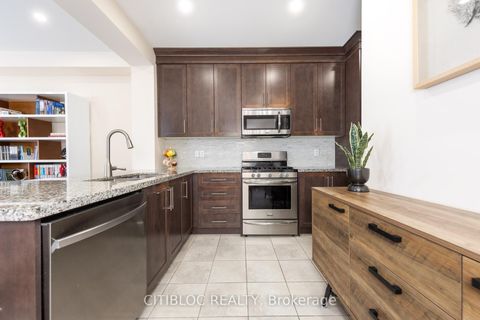 Photo 9 at 25 Claudview Street, King City, King