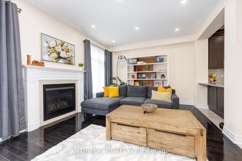 Photo 14 at 25 Claudview Street, King City, King