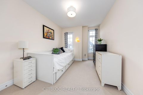 Photo 29 at 25 Claudview Street, King City, King