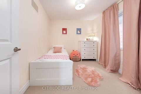 Photo 31 at 25 Claudview Street, King City, King