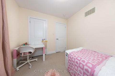 Photo 32 at 25 Claudview Street, King City, King