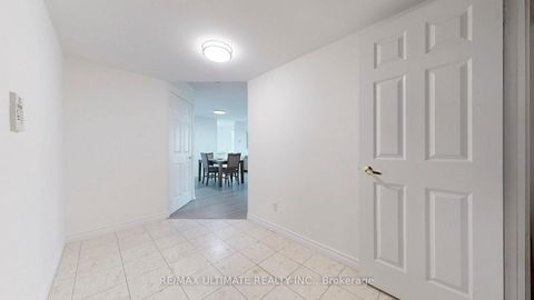 Photo 6 at 905 - 18 Spring Garden Avenue, Willowdale East, Toronto
