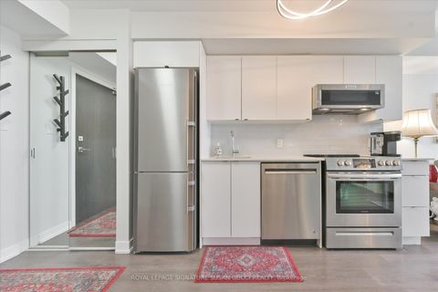 Photo 7 at 620 - 1401 O'Connor Drive, Parkview, Toronto