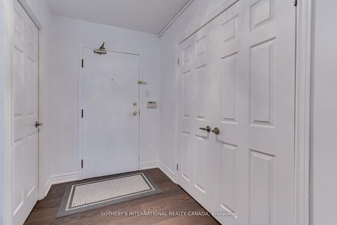 Photo 4 at 301 - 40 Harding Boulevard W, Harding, Richmond Hill