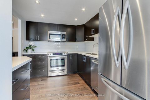 Photo 11 at 301 - 40 Harding Boulevard W, Harding, Richmond Hill