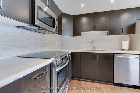 Photo 13 at 301 - 40 Harding Boulevard W, Harding, Richmond Hill