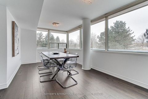 Photo 15 at 301 - 40 Harding Boulevard W, Harding, Richmond Hill