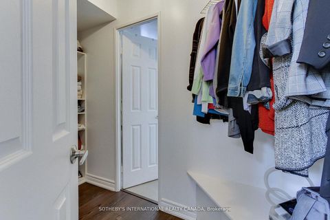 Photo 23 at 301 - 40 Harding Boulevard W, Harding, Richmond Hill