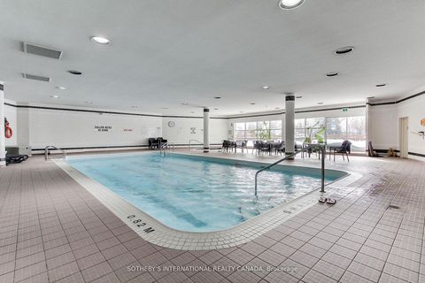 Photo 38 at 301 - 40 Harding Boulevard W, Harding, Richmond Hill