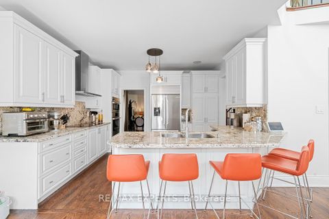 Photo 8 at 7 Josephine Road, Vellore Village, Vaughan