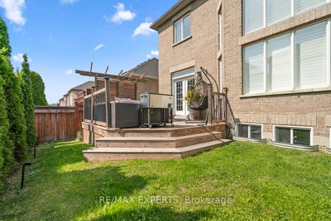 Photo 37 at 7 Josephine Road, Vellore Village, Vaughan