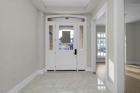 Photo 2 at 8 Heart Lake Circle, King City, King